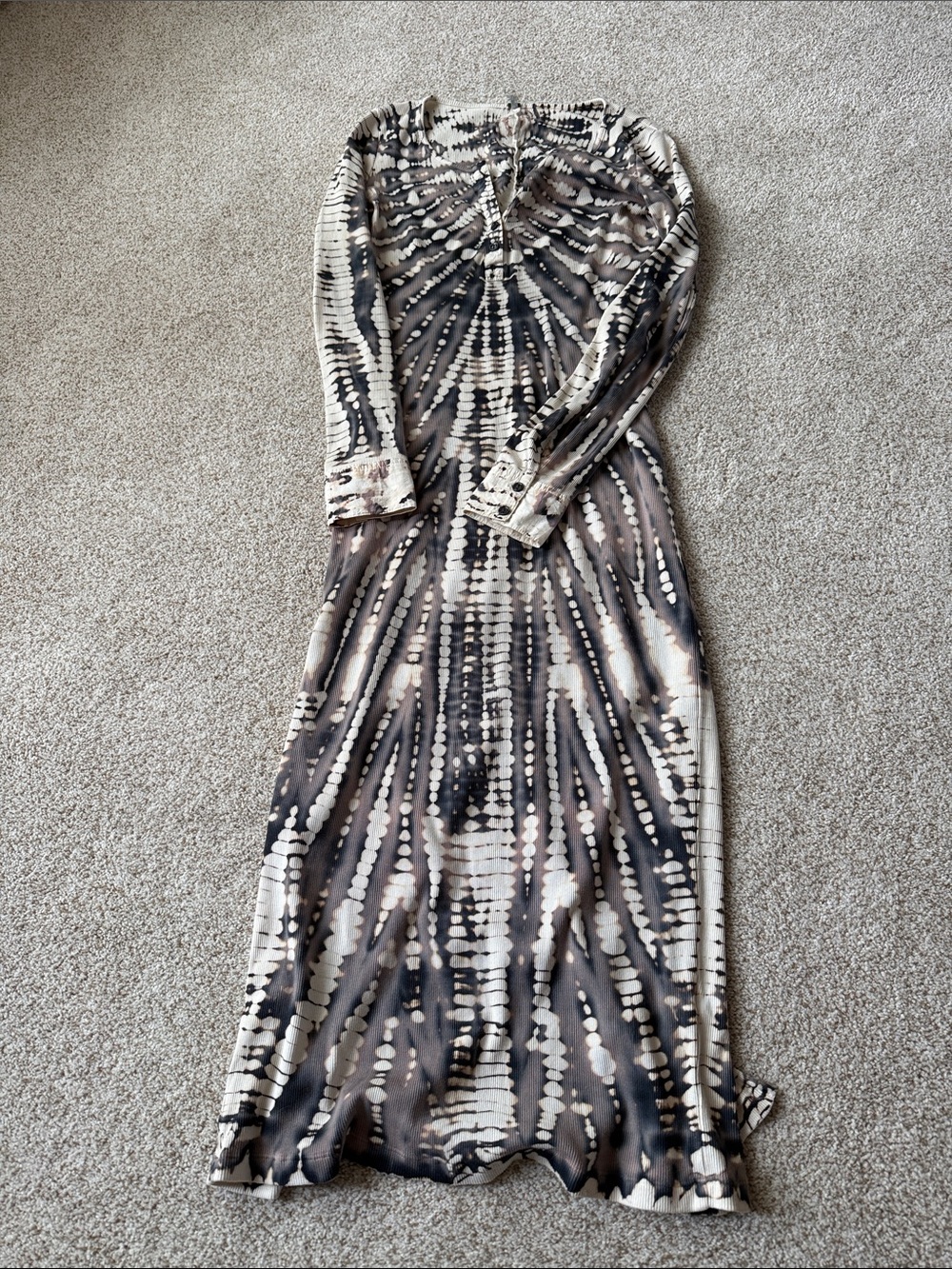 Neutral Tie-Dye Long Sleeve Maxi Dress - Taupe & Black